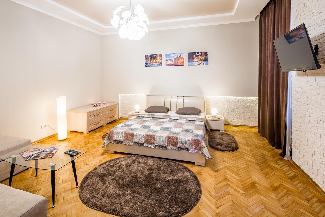 Onlviv Apartments Teatralna 23 Exterior photo